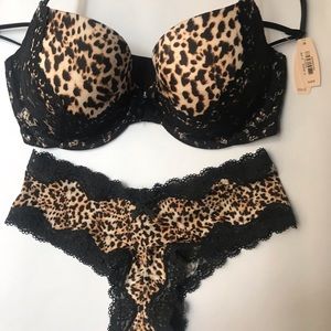 Victorias Secret Demi Bra & Cheeky Set - 32DD